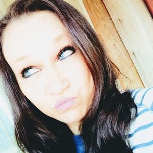 Meet your Posher, Iris